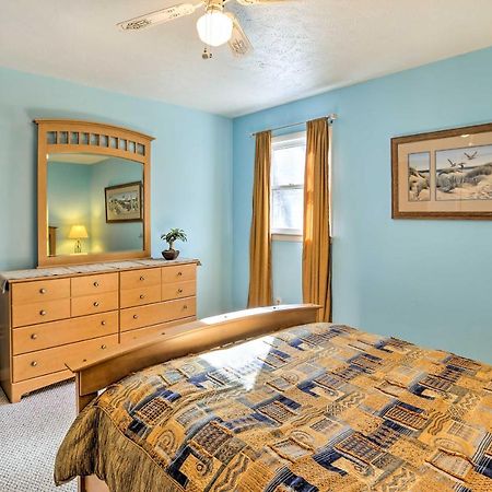 Lake Waccamaw Home With Fenced Yard And Shared Pier! Eksteriør billede