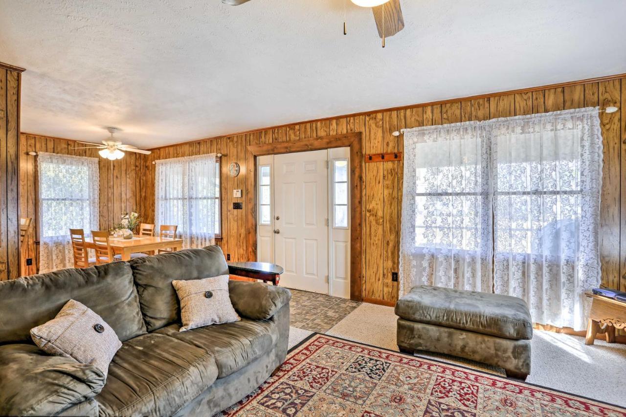 Lake Waccamaw Home With Fenced Yard And Shared Pier! Eksteriør billede