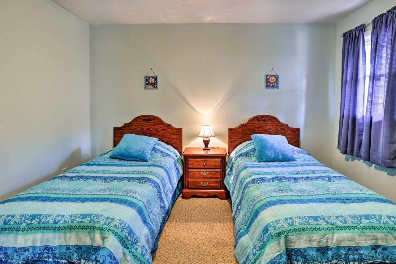 Lake Waccamaw Home With Fenced Yard And Shared Pier! Eksteriør billede