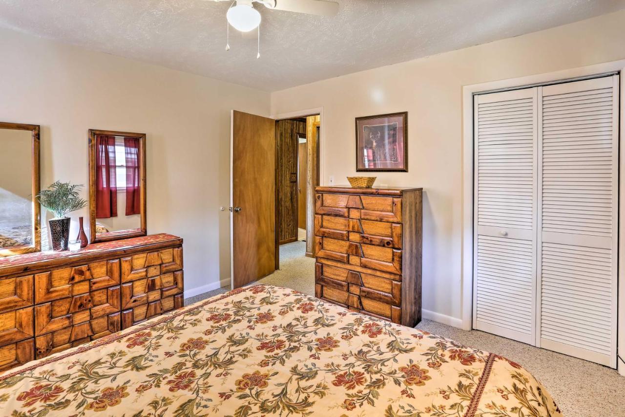 Lake Waccamaw Home With Fenced Yard And Shared Pier! Eksteriør billede